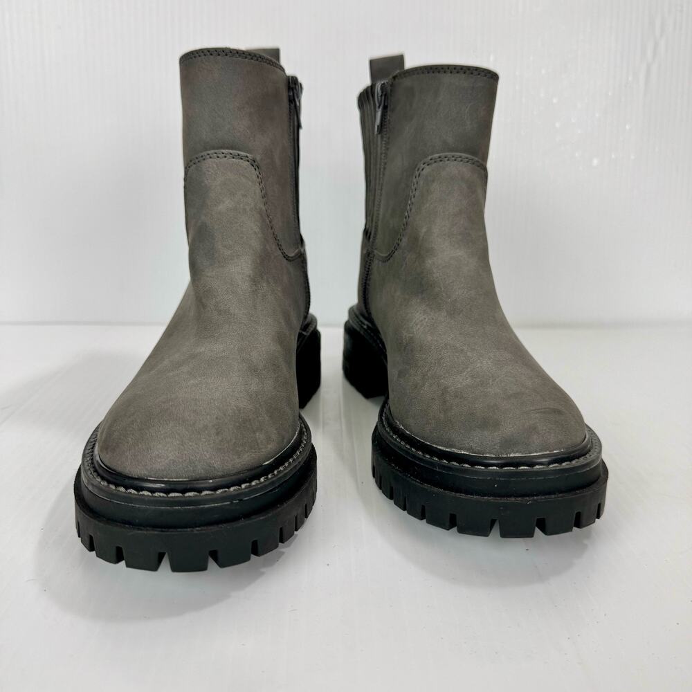 Chunky Lug Sole Chelsea Ankle Boots Side Zip Gray Faux Suede Womens 6 - Picture 11 of 12